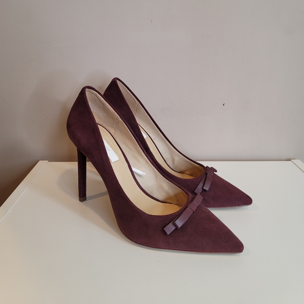 Zara | Suede Burgundy Bow Pumps